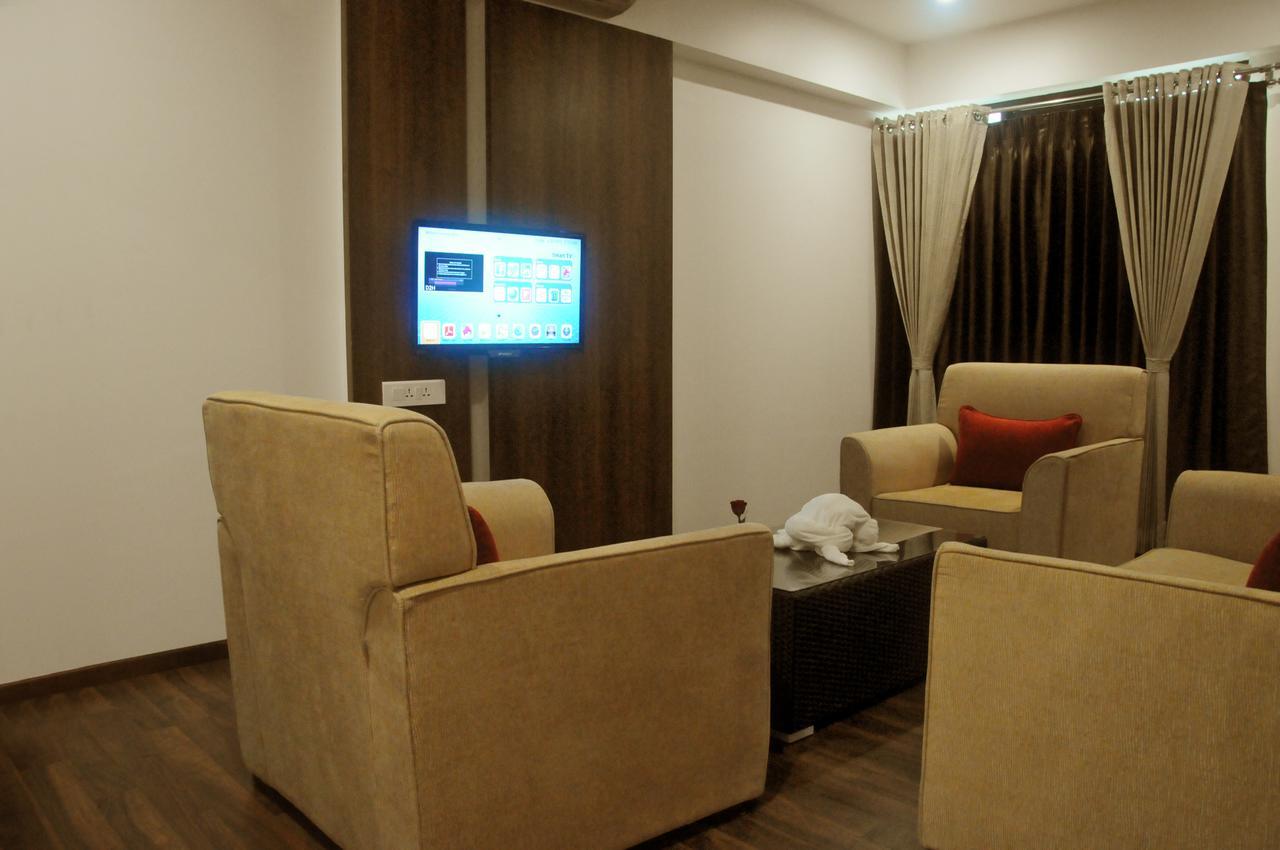 Hotel 3 Leaves Kolhapur Extérieur photo