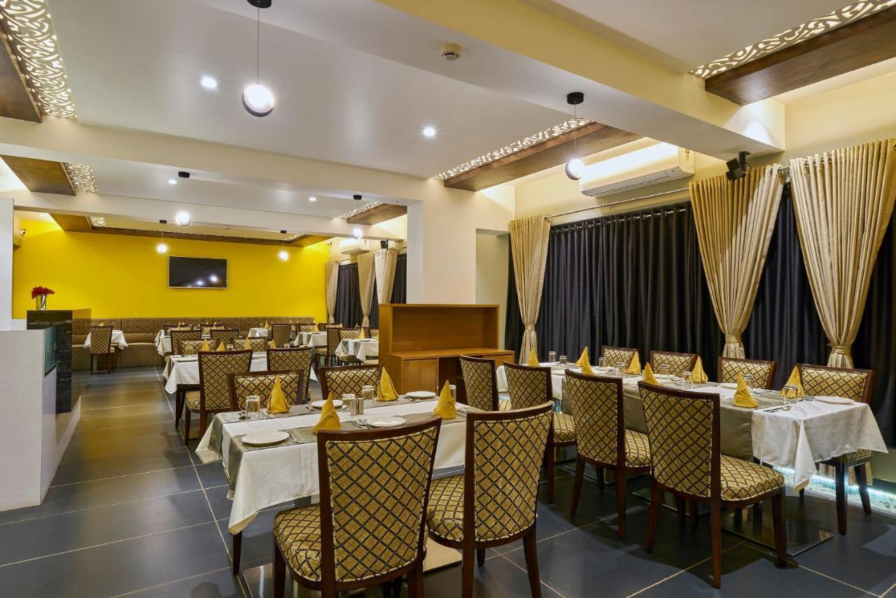 Hotel 3 Leaves Kolhapur Extérieur photo