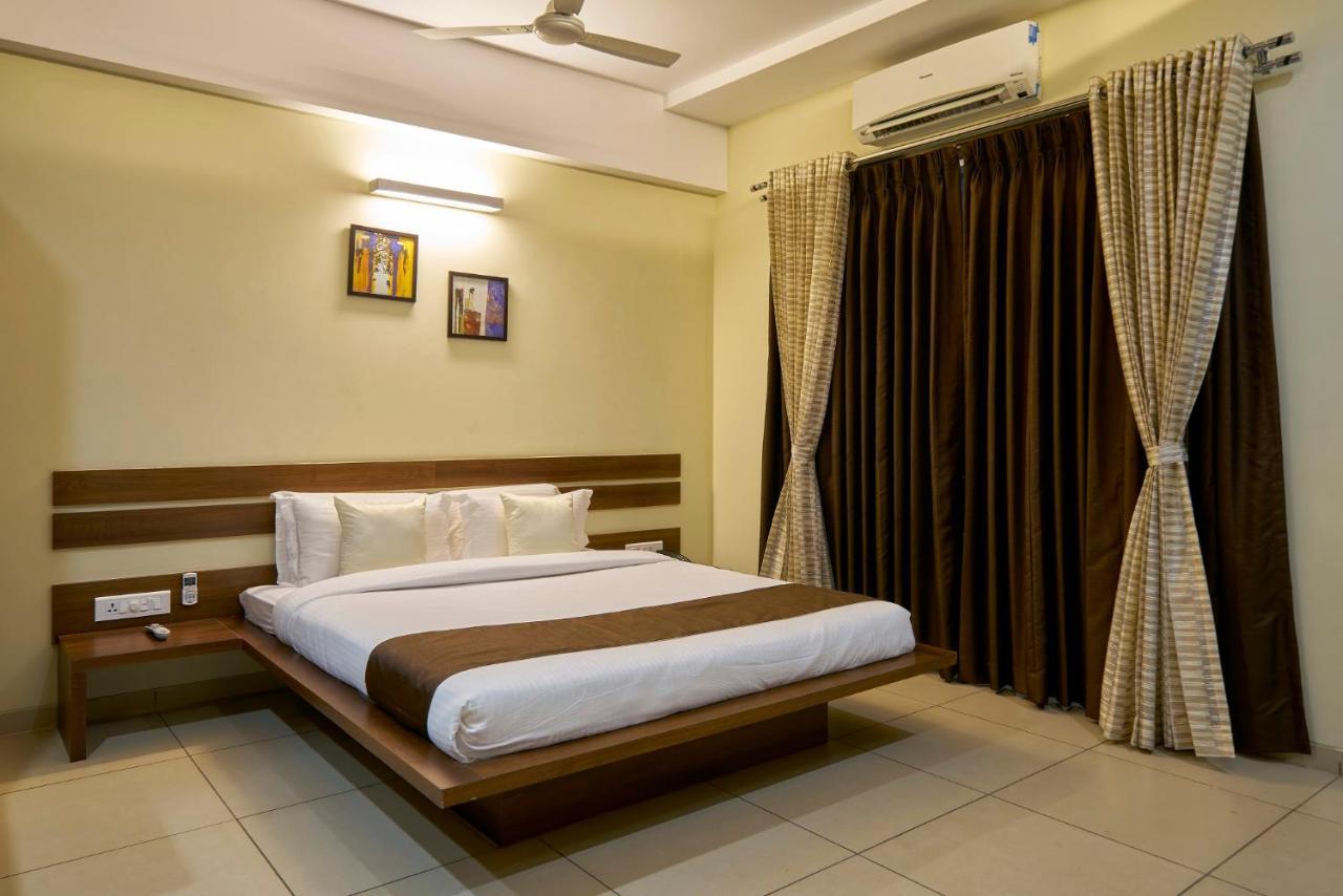 Hotel 3 Leaves Kolhapur Extérieur photo